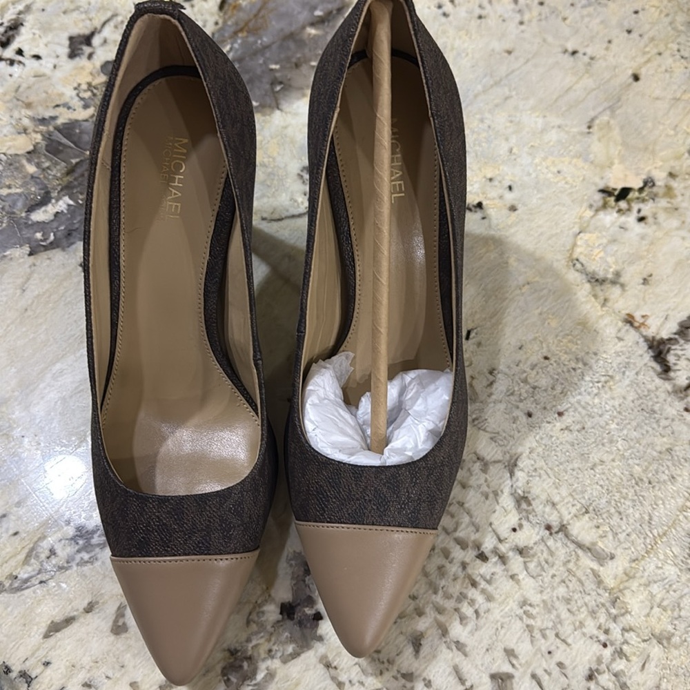 Michael Kors Brown Logo Pointed Toe Pumps with Tan Cap Toe - Picture 3 of 3